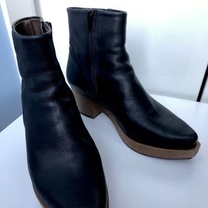 Coclico Kabuki Clog Boots - Black - 38 or 8/8.5